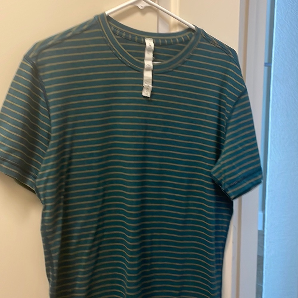 Mens Lululemon athletics tshirt.. gently worn
